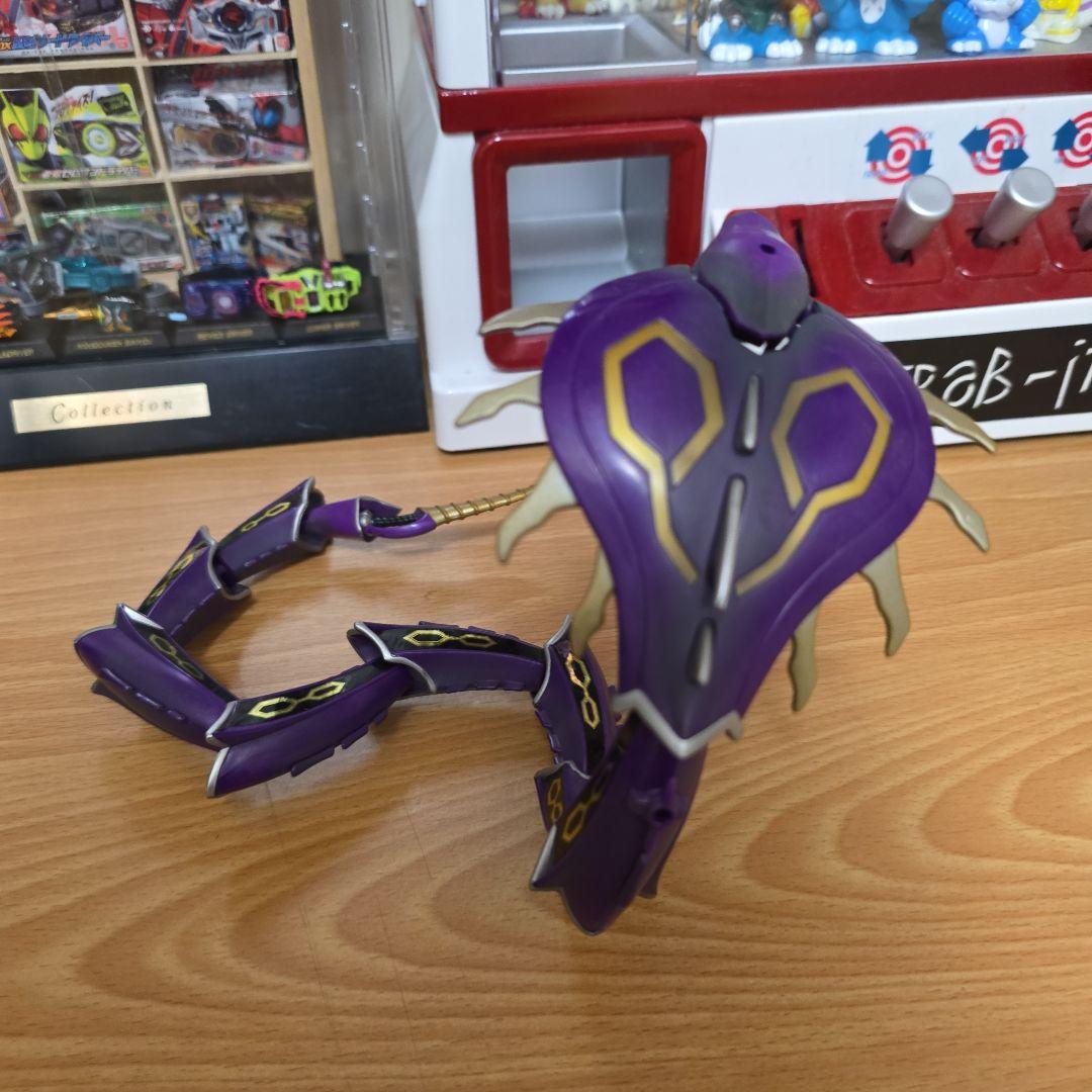 装着変身　ミラーモンスターズ　EX　ジェノサイダー