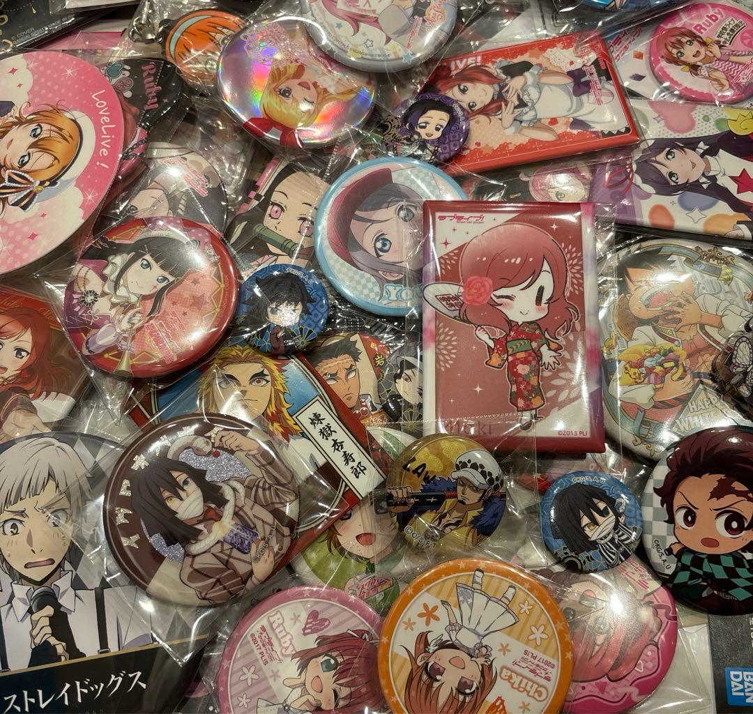 鬼滅の刃 　ラブライブ　アニメグッズ　まとめ売り 大量　500点以上