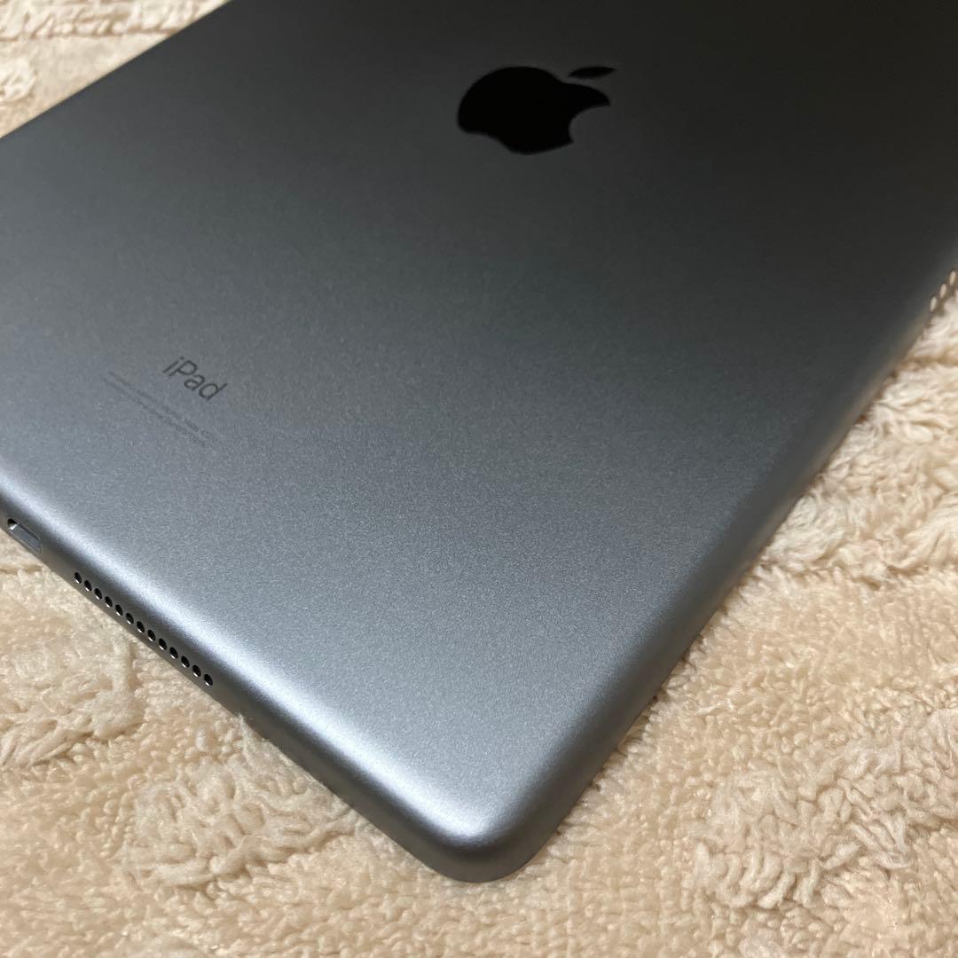 Apple iPad 第8世代 32GB スペースグレー