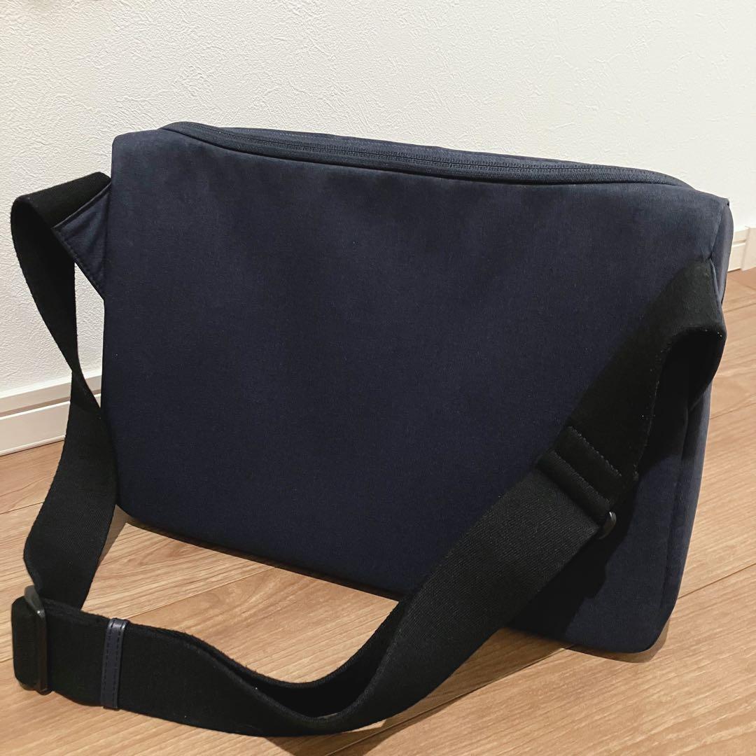 【極美品】SUPERCONSUMER ひらくPCバッグ ネイビー