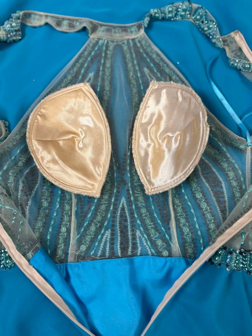 未使用傷あり☆水色ビーズ装飾ロングドレス