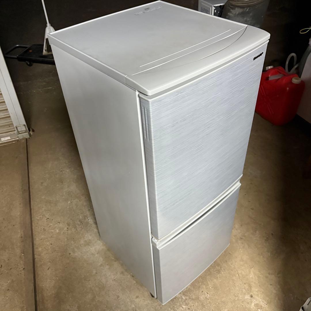 値下げ‼️【東京23区送料無料‼️】SHARP 冷蔵庫140L 2019年製