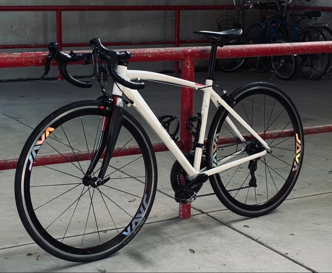 メーカー不明。爆音ラチェット ロードバイクホイール 40mm