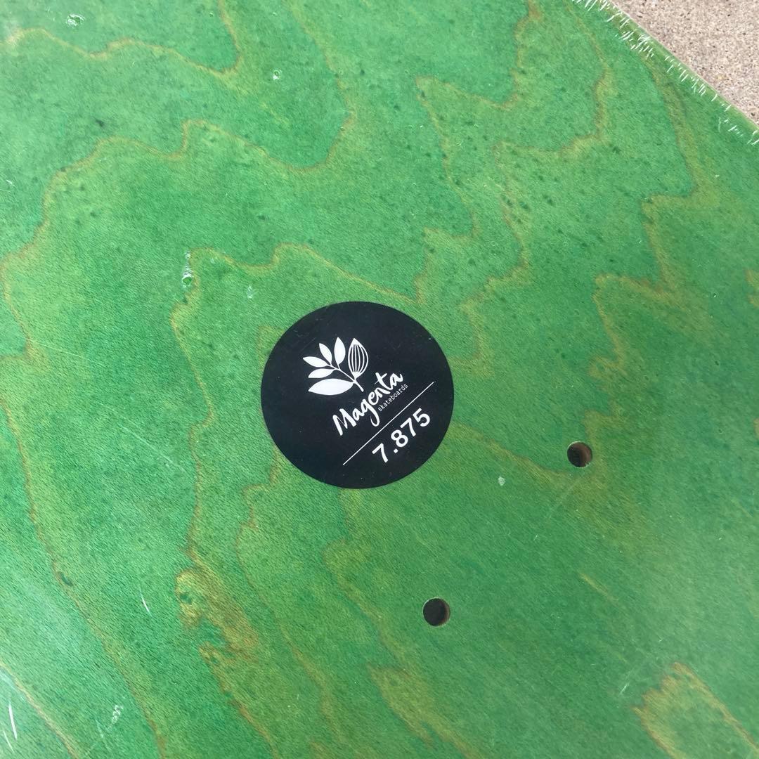 新品 magenta skateboards デッキ 7.875