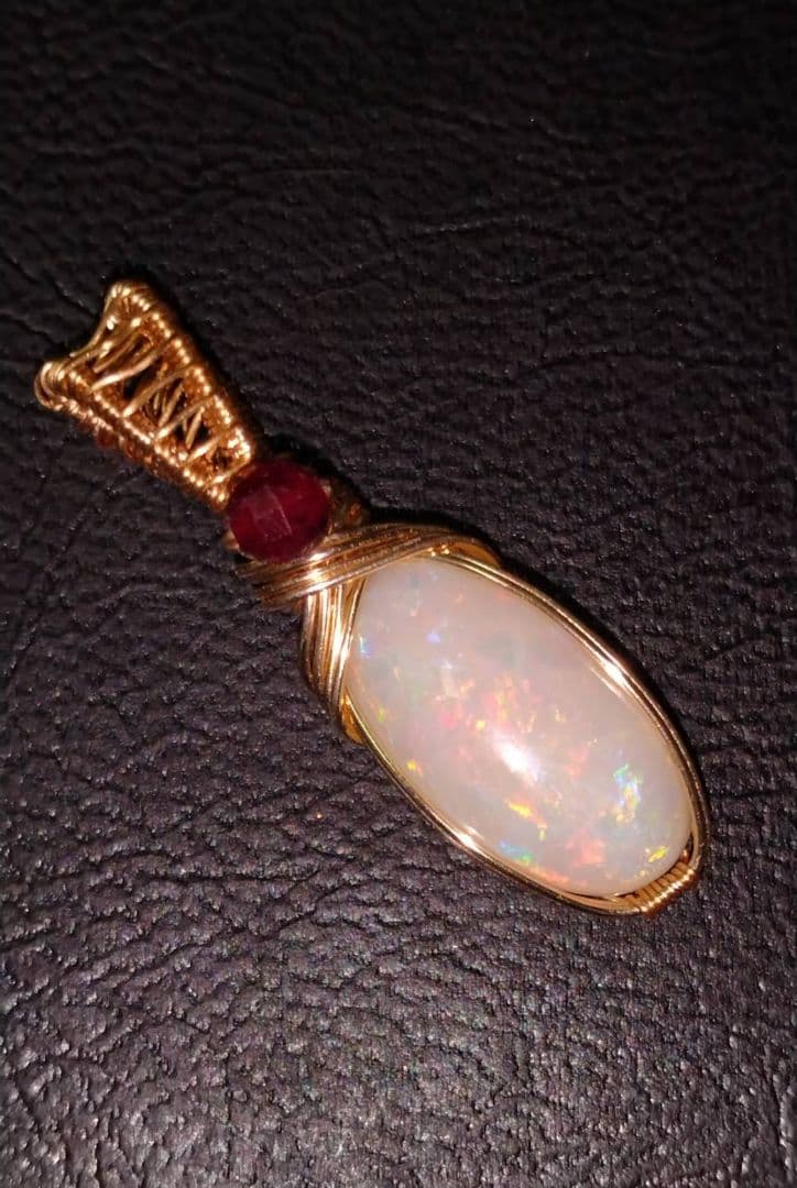 Kgf14 宝石ルース 希少石 ウォーターオパール レッドスピネル ペンダント