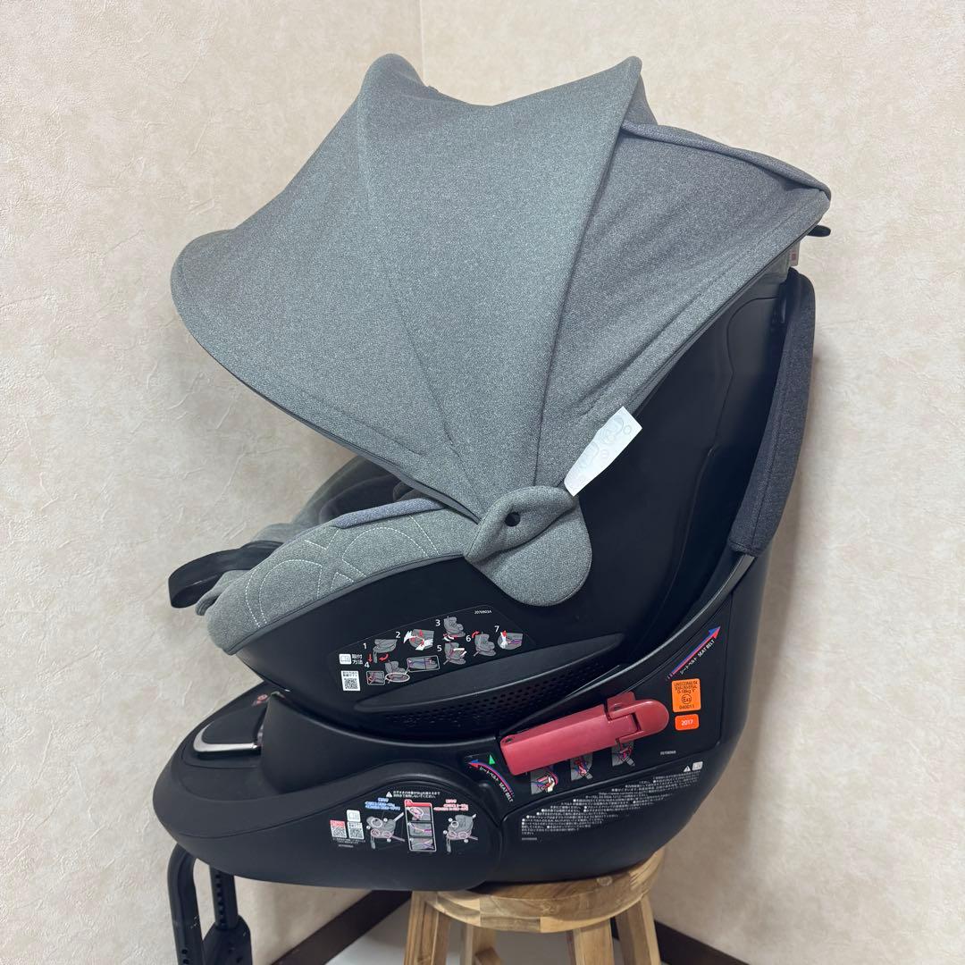 エールべべ　クルット4s プレミアム　グレー　新生児対応　チャイルドシート