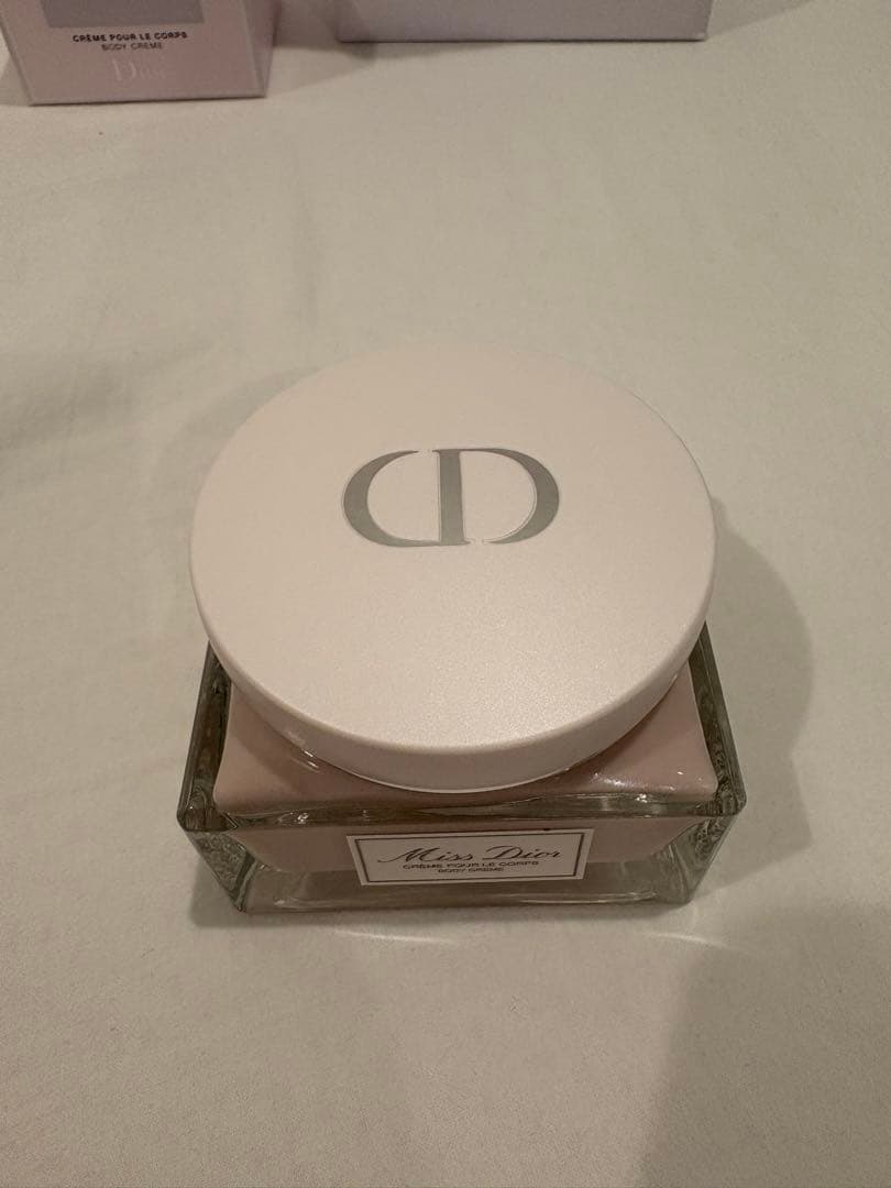 新品未使用Miss Dior ボディクリーム ギフトバッグ付き