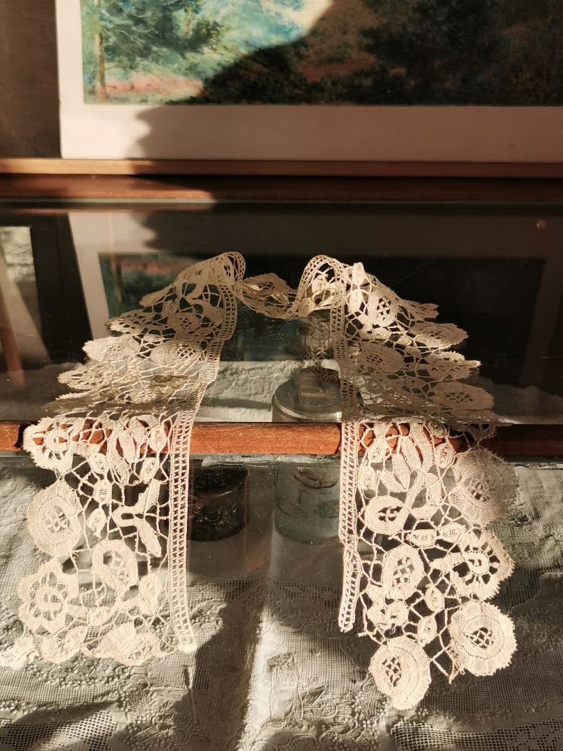アンティーク19世紀オリジナル状態 繊細で優美なホニトンレース付け襟 ボビン手編