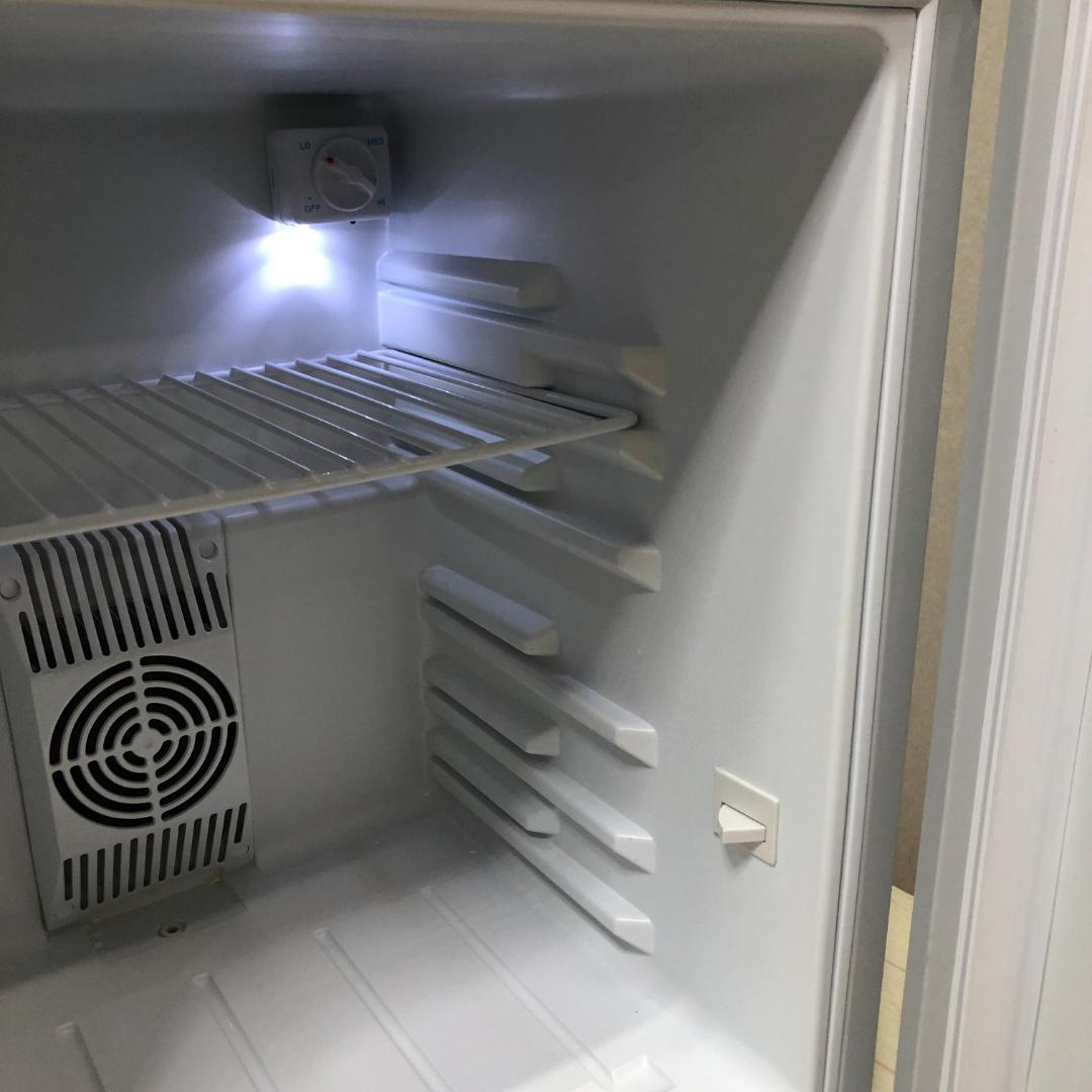 【送料無料】 サンルック SR-R4802 電子冷蔵庫 48L 250529