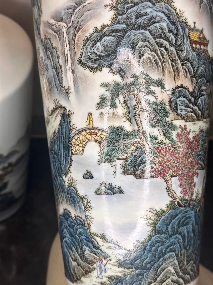 最終価格　中国 大きめ花瓶一対 山水人物図 詩文あり 養和堂製　コレクション