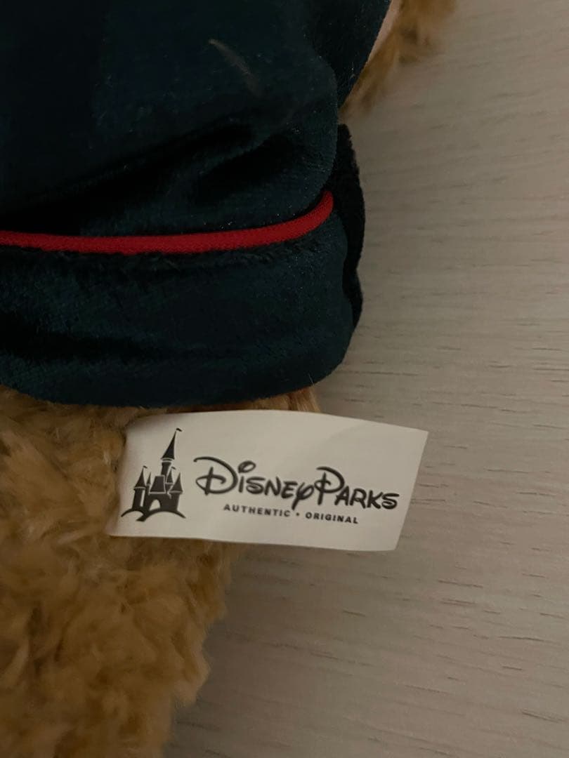 アメリカディズニーパーク購入　　　　　　　ダッフィー未使用タグ付　別売り服着用