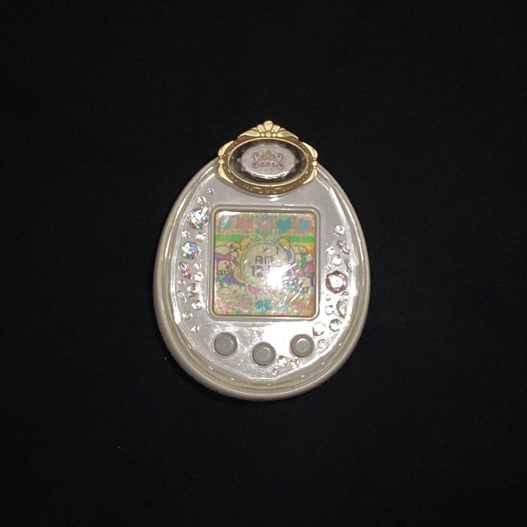 【最安値】たまごっちピース ホワイト&たまデコピアス