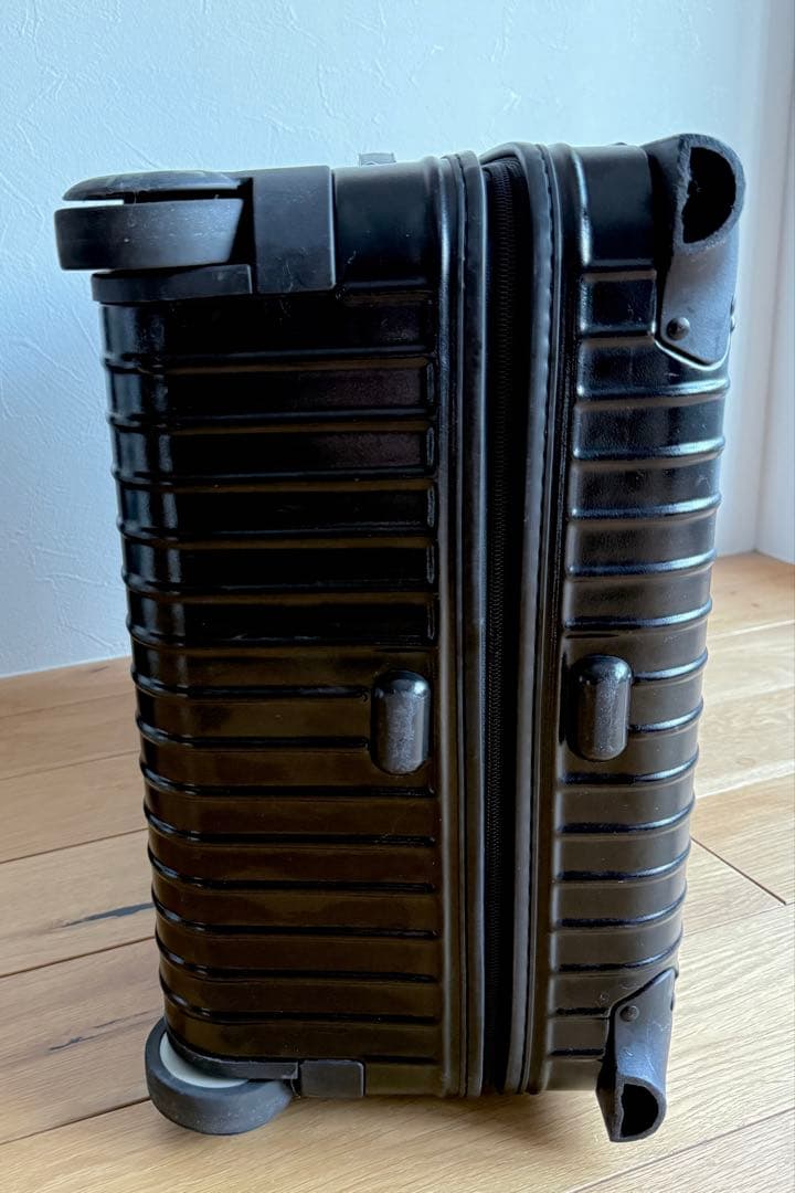 RIMOWA マットブラック・リモワ・サルサシリーズ2輪［正規品］