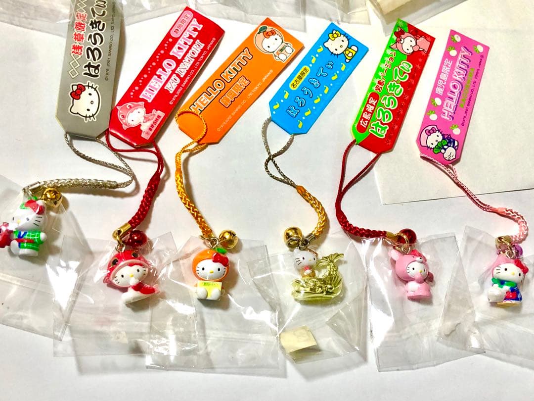ハローキティ ご当地ストラップ 13点+タオルハンカチ4点 まとめ売り