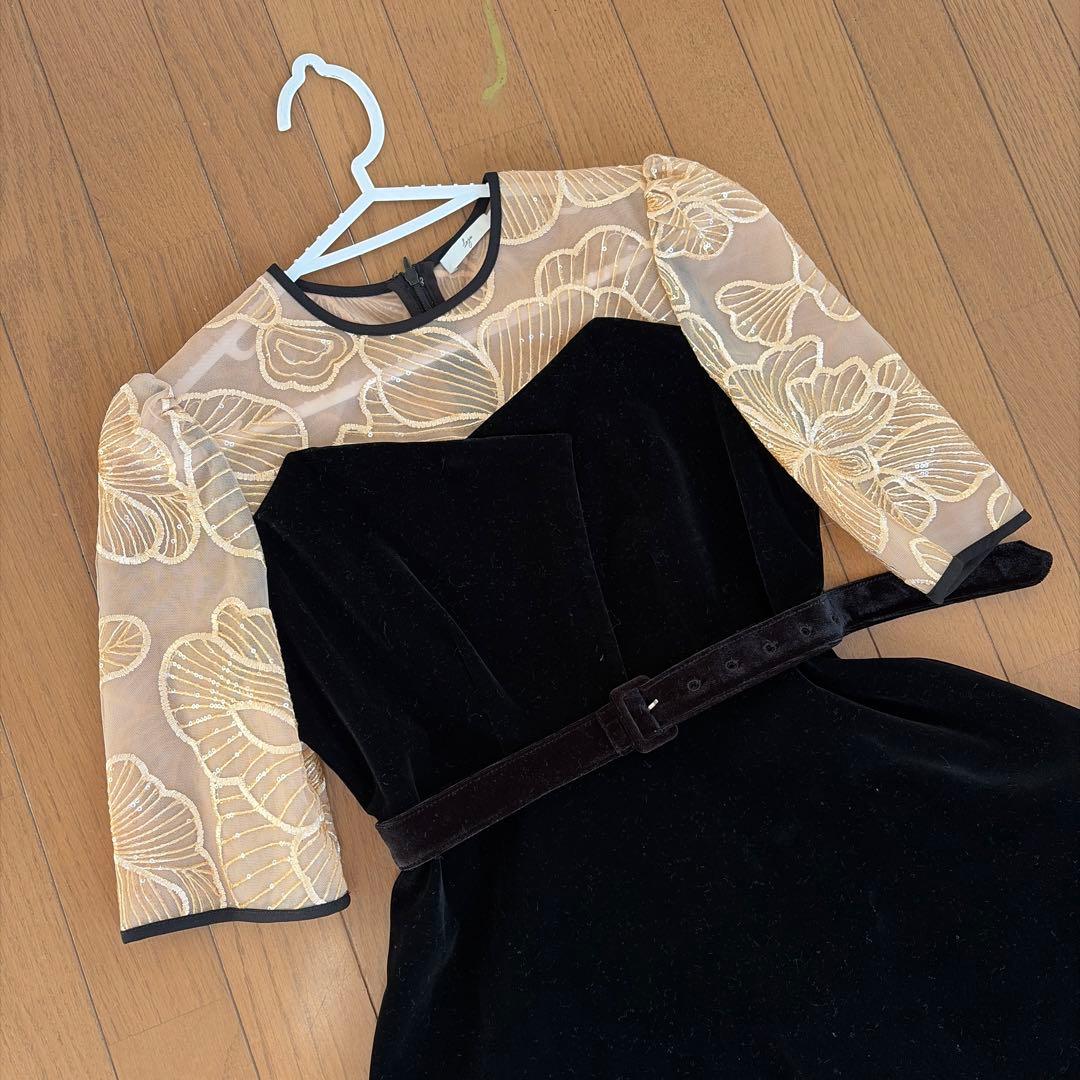 Leja オケージョンドレス　ベロア　ウエストベルト付 花柄レース　キラキラ刺繍