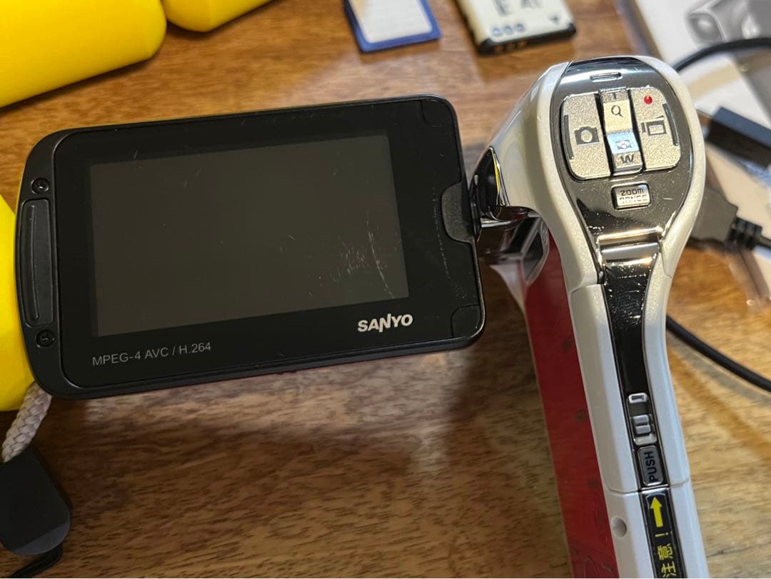 【週末値下】SANYOザクティ水中ムービーセットXacti DMX-CA100