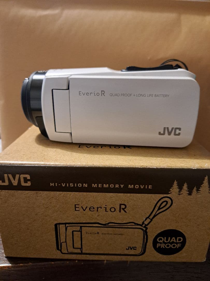 JVC EverioR ホワイト QUAD PROOF