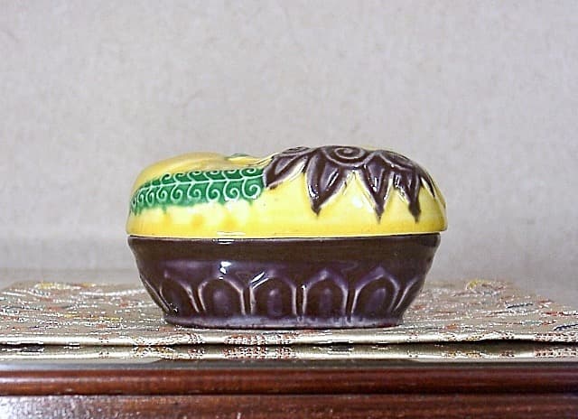 京焼・清水焼　三浦竹泉（初代）作　大獅子　交趾香合　箱合　無傷　保証。