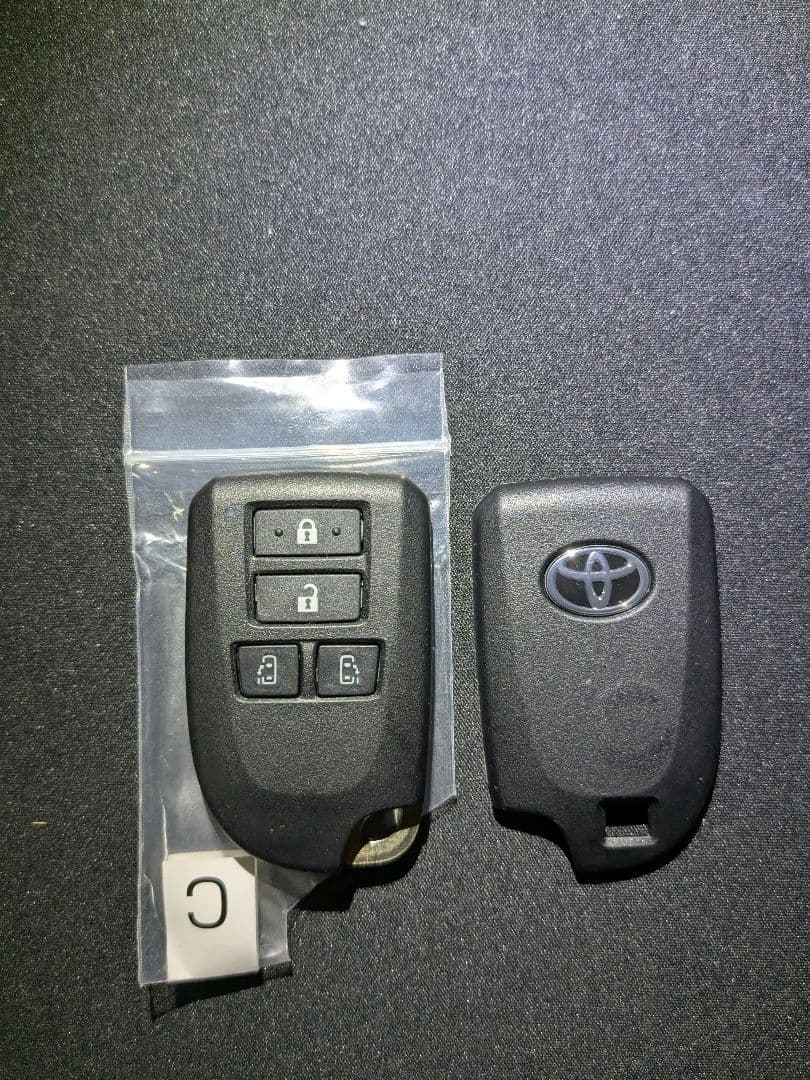 200系　ハイエース　レジアス　4ボタン　スマートキー