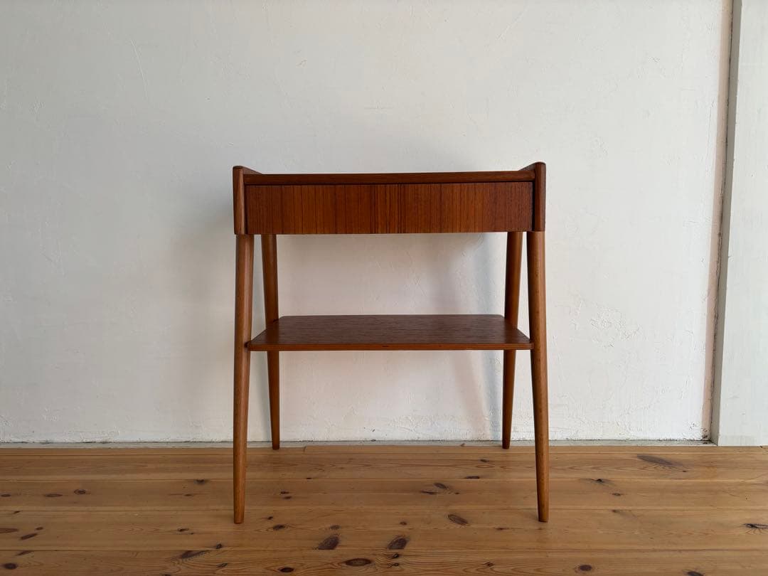 北欧ヴィンテージ　デンマーク　チークサイドテーブル