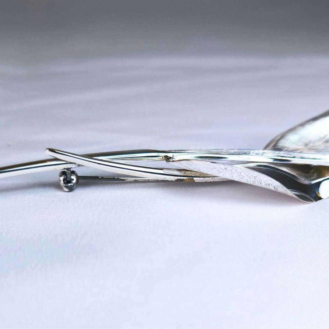 【美品】クリスチャンディオール　リーフモチーフブローチ SV925