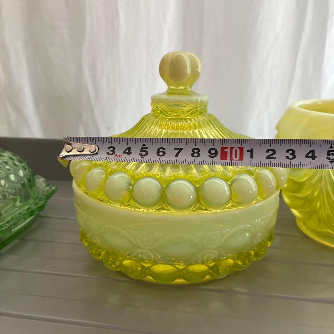 オパールセントガラス　カナリアイエロー　大型トリンケット　花瓶