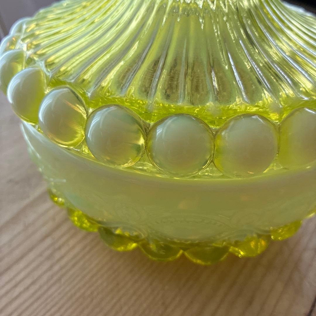 オパールセントガラス　カナリアイエロー　大型トリンケット　花瓶