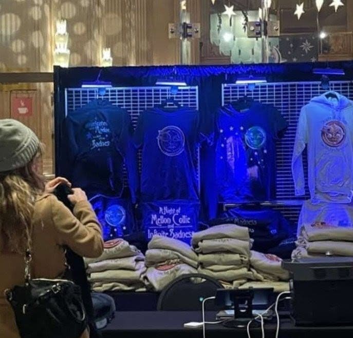 スマッシング・パンプキンズ メロンコリー 30周年オペラ限定 ゴールド Tシャツ