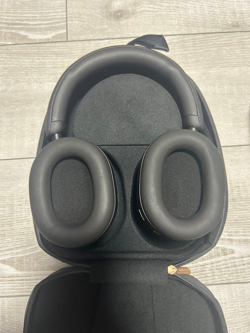 ソニー(SONY) ヘッドホンWH-1000XM5 ブラック　箱付き