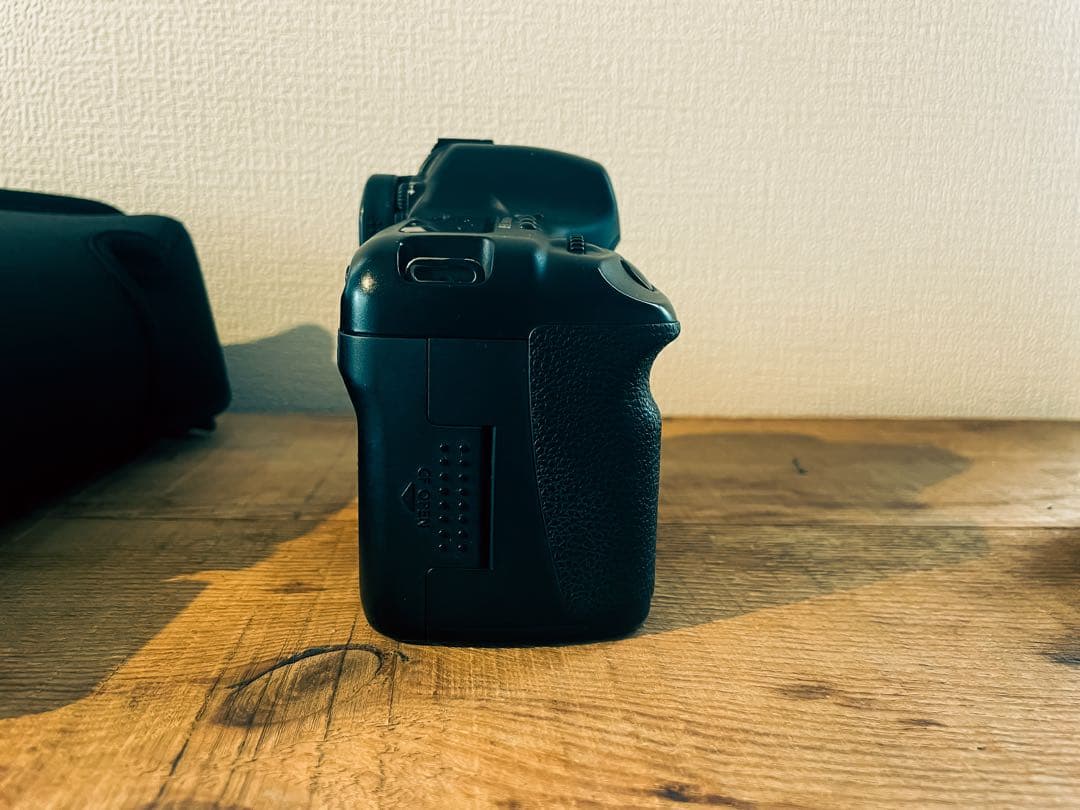 デジタルカメラ Canon EOS 5D & Carl Zeiss Planar 50mm