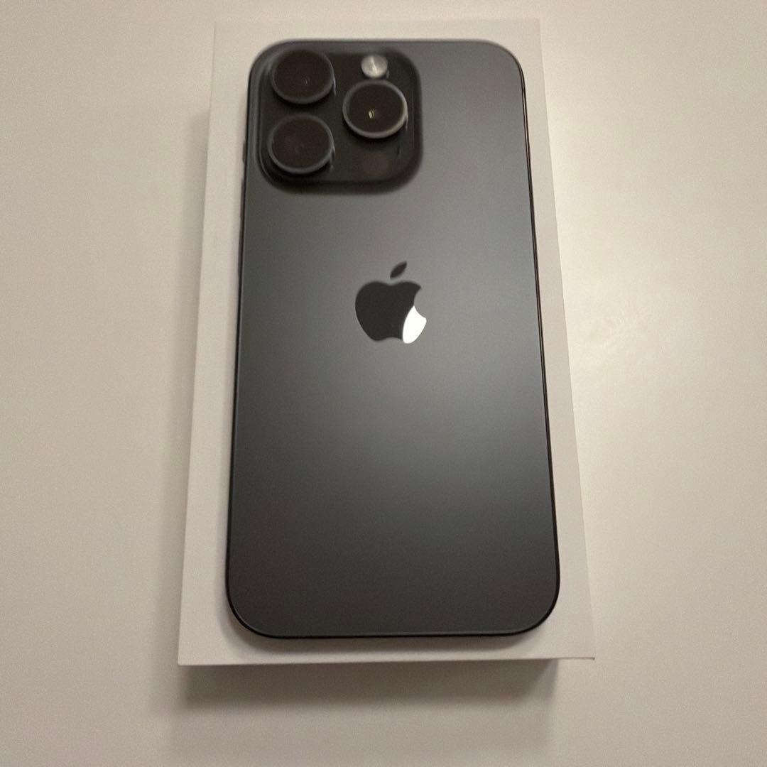 美品　90% iPhone 15 pro 256GB 　ブラックチタニウム