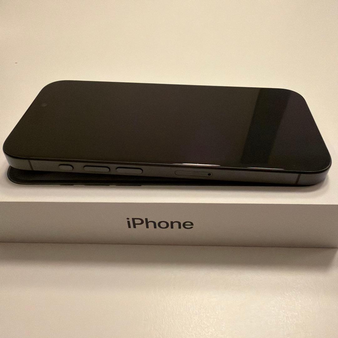 美品　90% iPhone 15 pro 256GB 　ブラックチタニウム