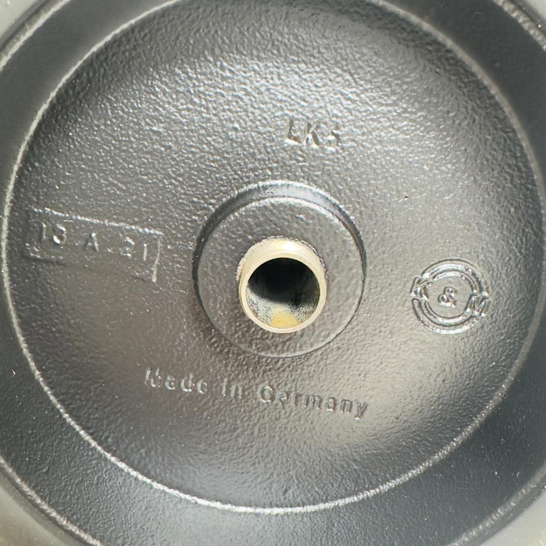 美品　K&M ケーアンドエム 卓上スピーカースタンド２本セット