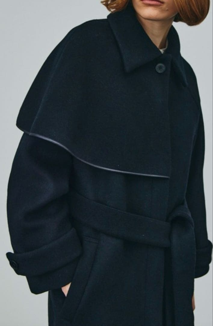 【UNITED TOKYO】 ハーフケープステンコート