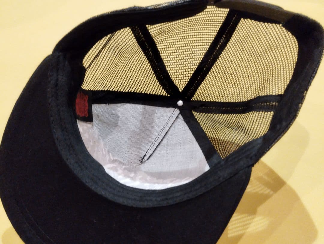 貴重！新品未使用！2015年 BABYL ブルータルロゴメッシュキャップ