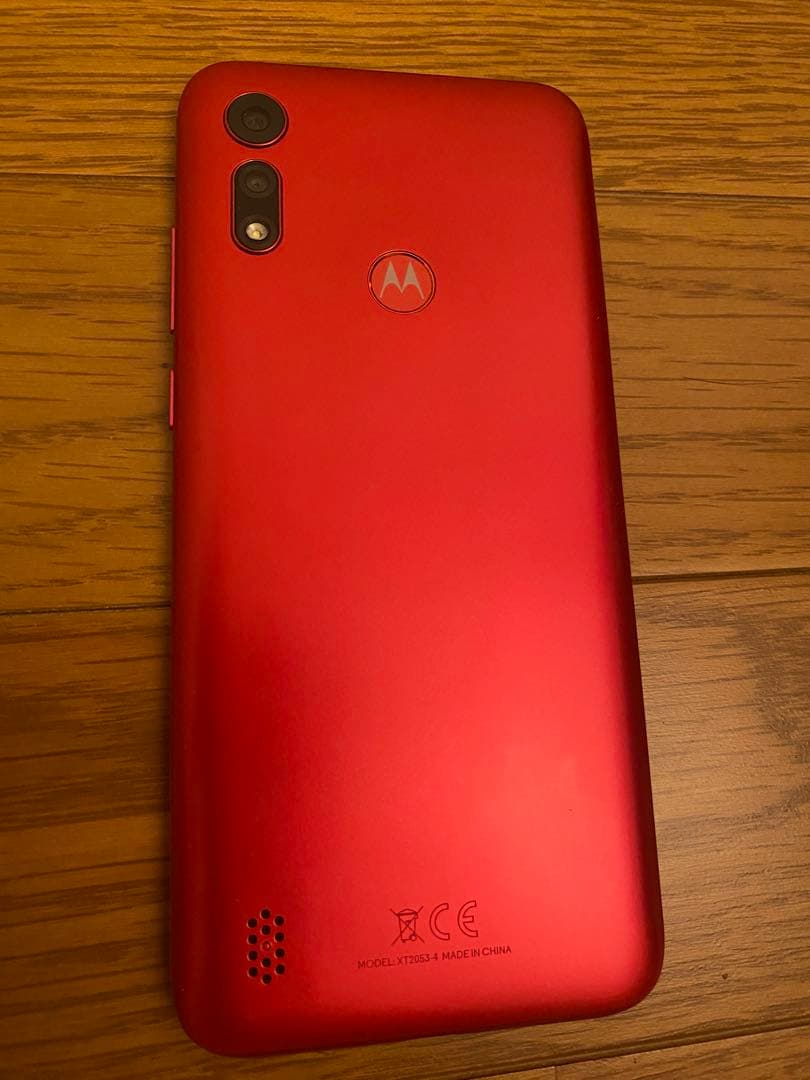 スマートフォン本体　美品　Motorola Moto E SIMフリー