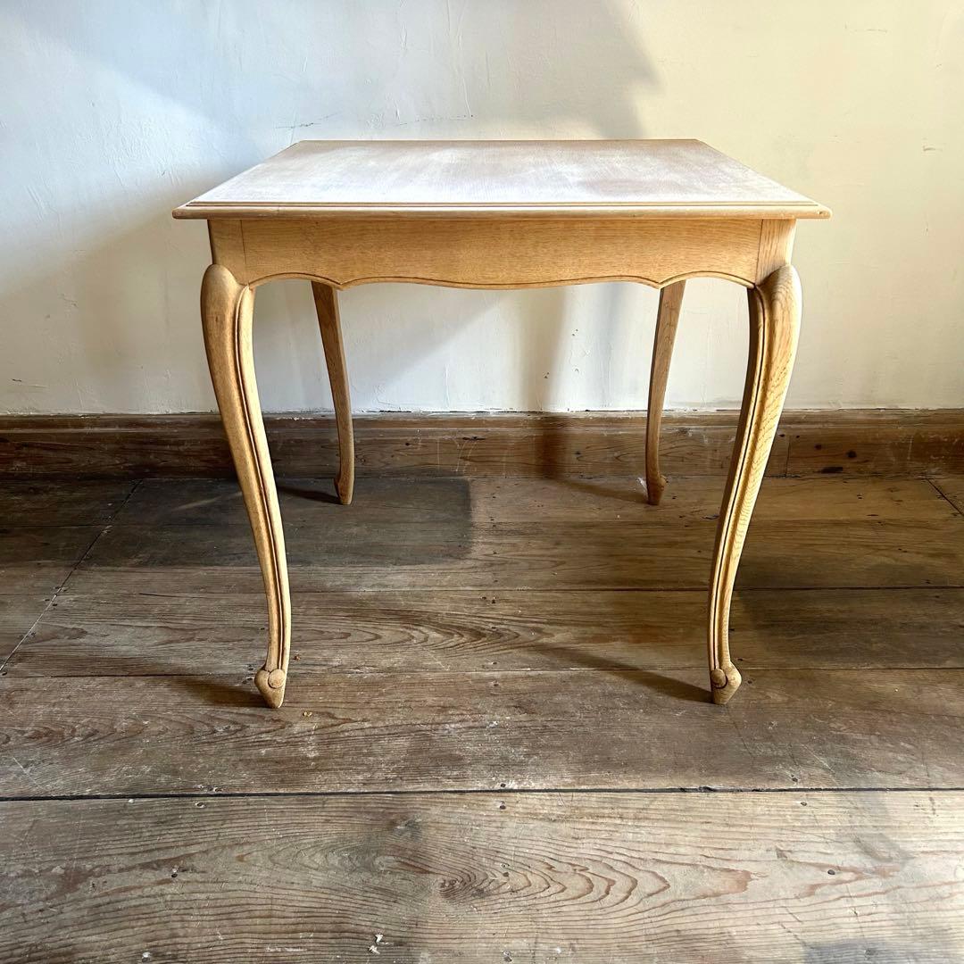 フランスアンティーク　ダイニングテーブル　スクエアテーブル　猫脚　剥離　正方形