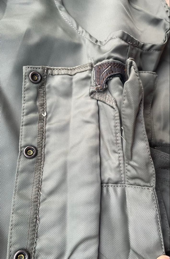 米陸軍航空隊E-1ラジオベストLサイズセージグリーンからー復刻未使用品