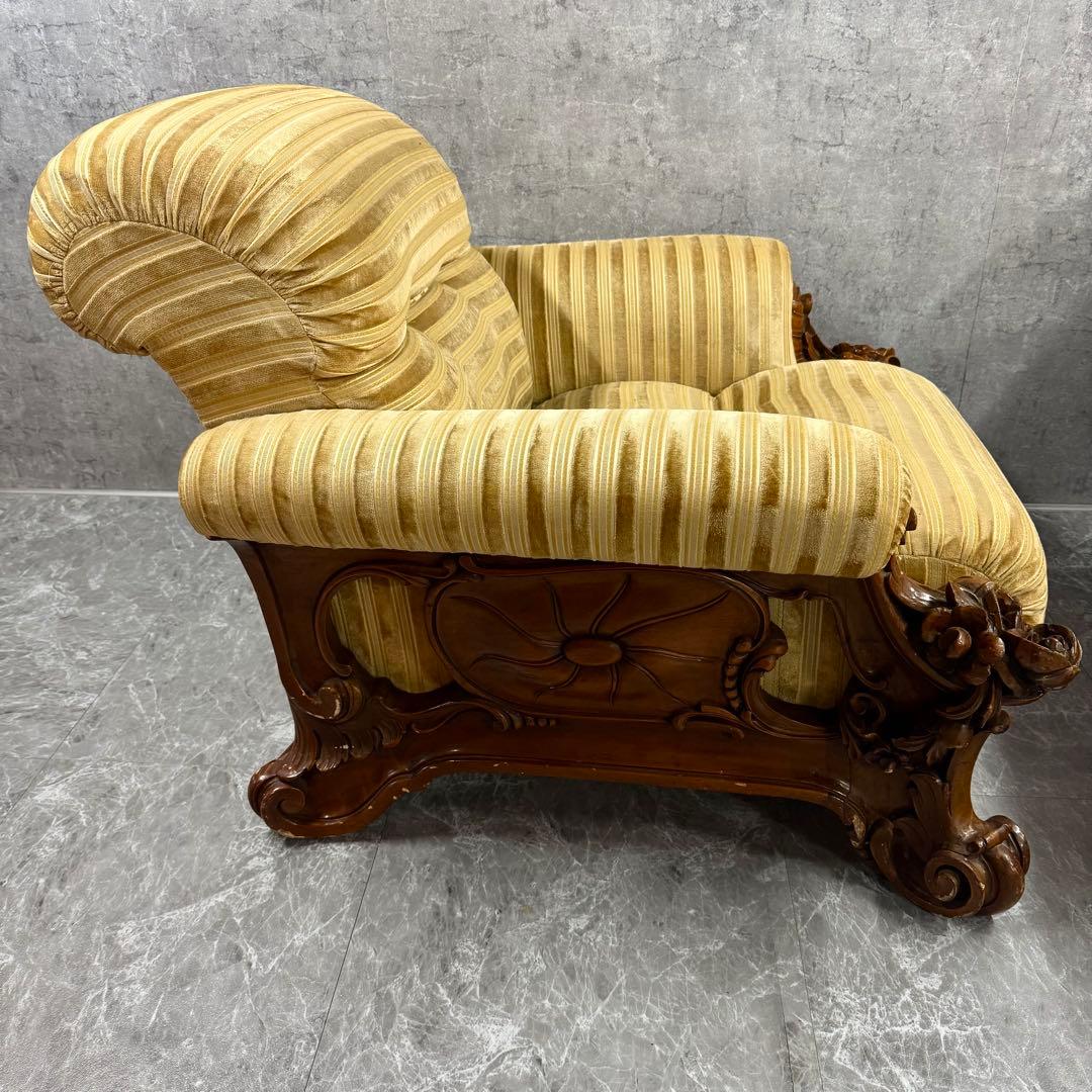 重厚な存在感　中国家具 花梨材 唐木 ソファ チェア 無垢 高級飾り家具　①