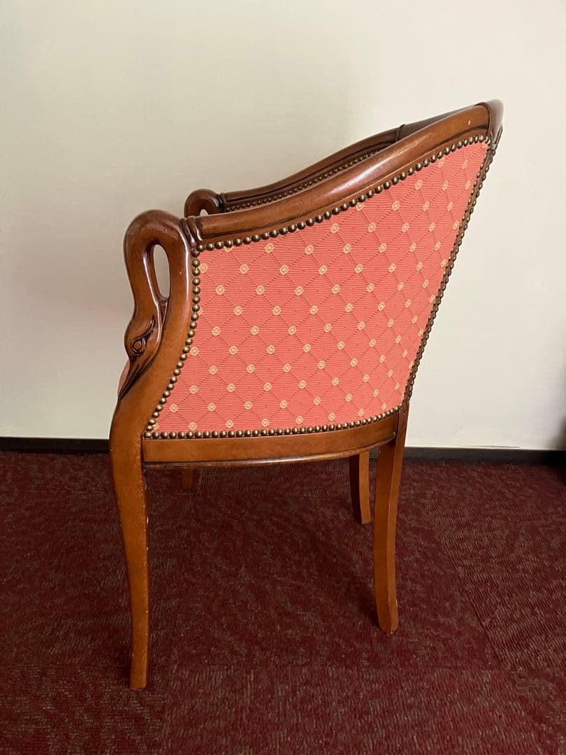 イタリア製 ハンドメイド 1人掛けクラシックチェア 布張り