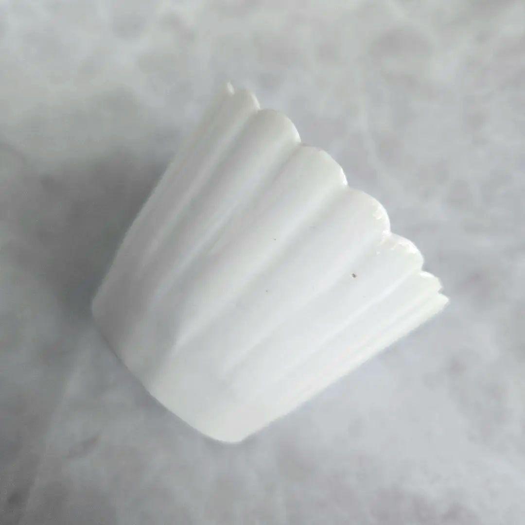 古伊万里　白磁　菊形　猪口　向付　骨董　江戸時代　アンティーク　金継ぎ