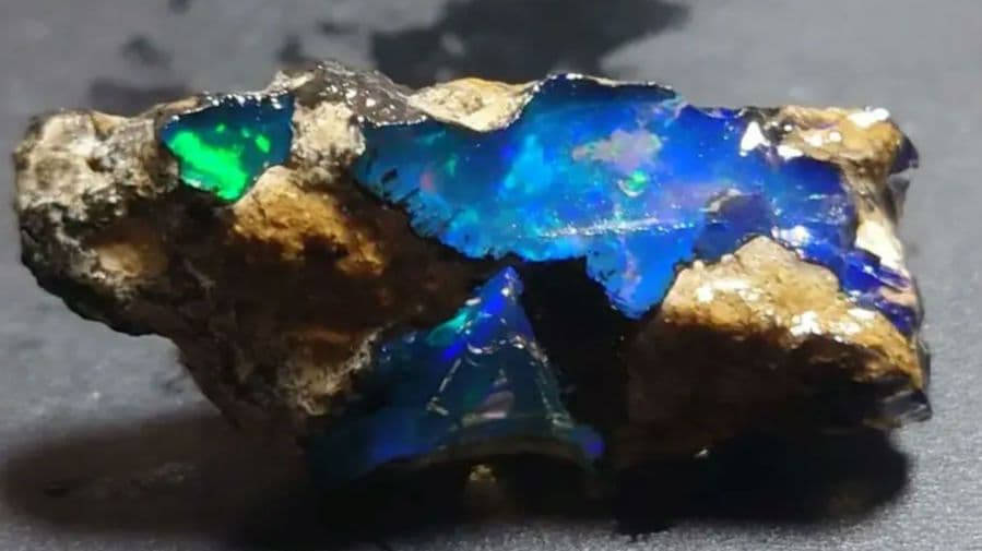 【50CT】エチオピアオパールウェロ産　鉱物標本　原石　プレシャス