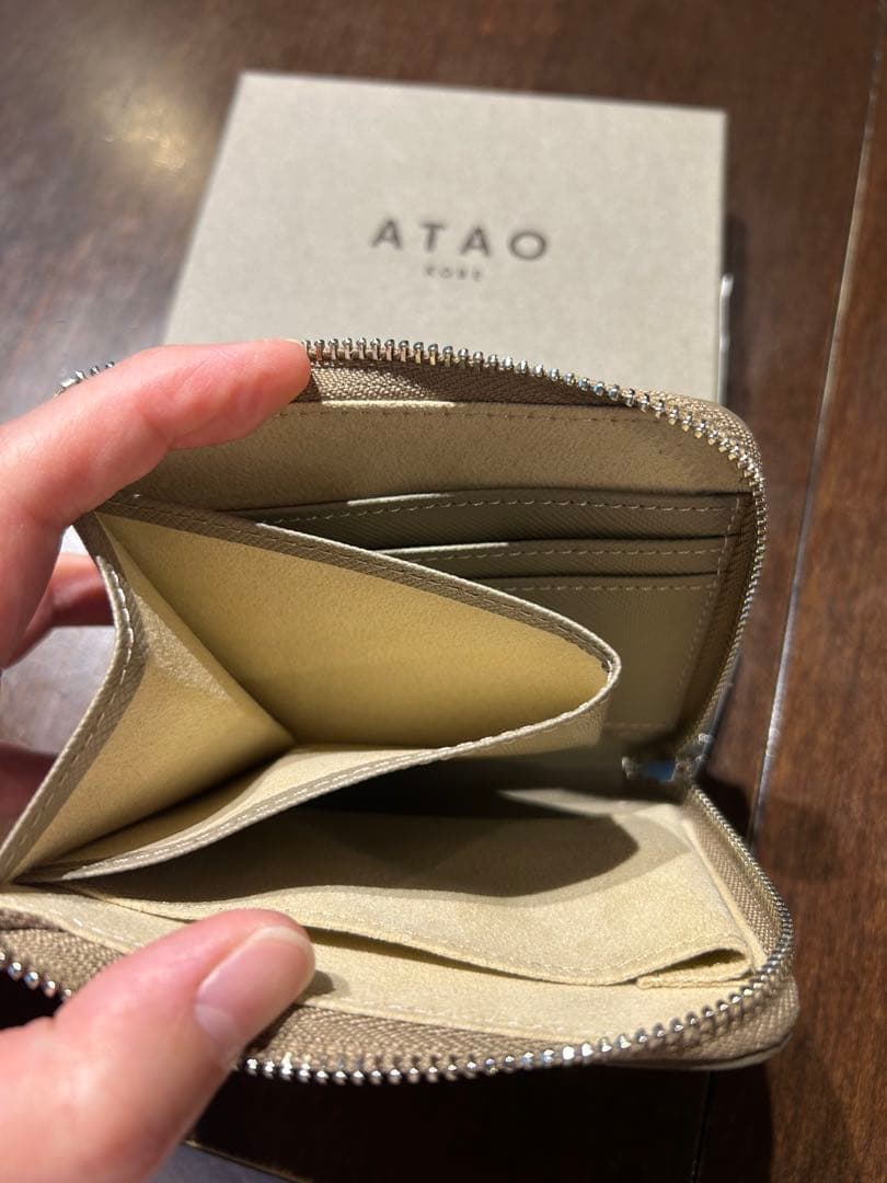 ✨ほぼ新品！超美品✨ATAO チェスサンドベージュ 折り財布