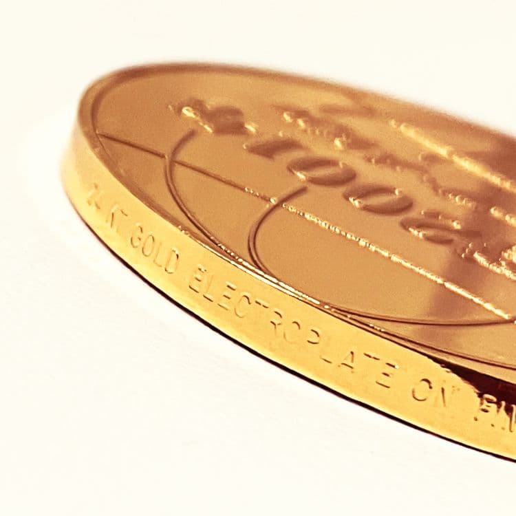 西暦2001年　純金 仕上げ 純銀　プルーフメダル