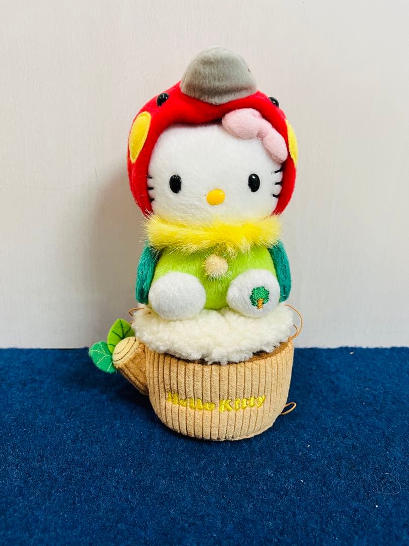 ハローキティ　ことり　小物入れ　ぬいぐるみ　レトロ