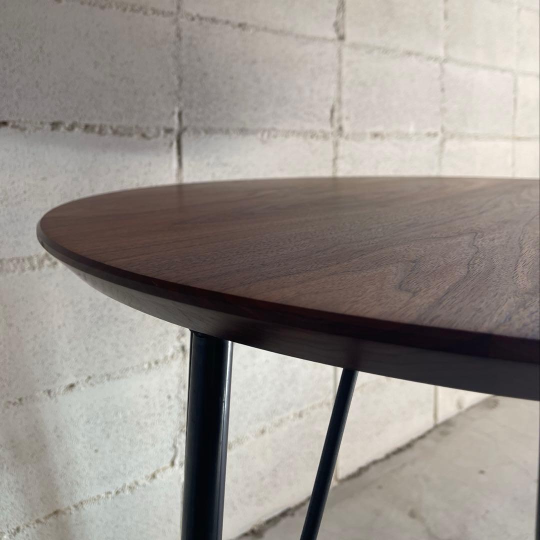 ウォールナット無垢　ダイニングテーブル　ラウンドテーブル　アイアン脚　北欧モダン