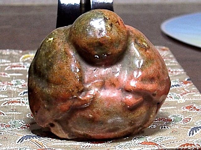 詳細不明　作者不明　花押在銘　楽焼　布袋香合　無傷　箱無　保証。