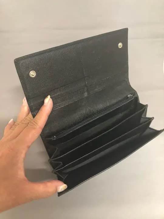 プラダ 長財布 美品 収納多い！