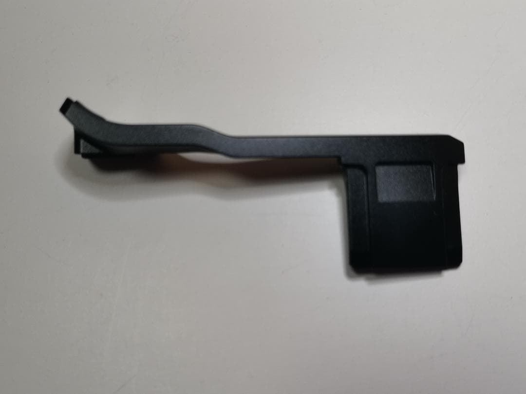 【中古美品】FUJIFILM 「X-E4」専用サムレスト ブラック TR-XE4