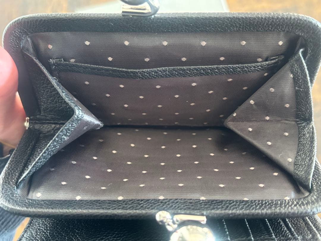 perche（ペルケ）　マルチスタッズがま口二つ折りウォレット （BK）